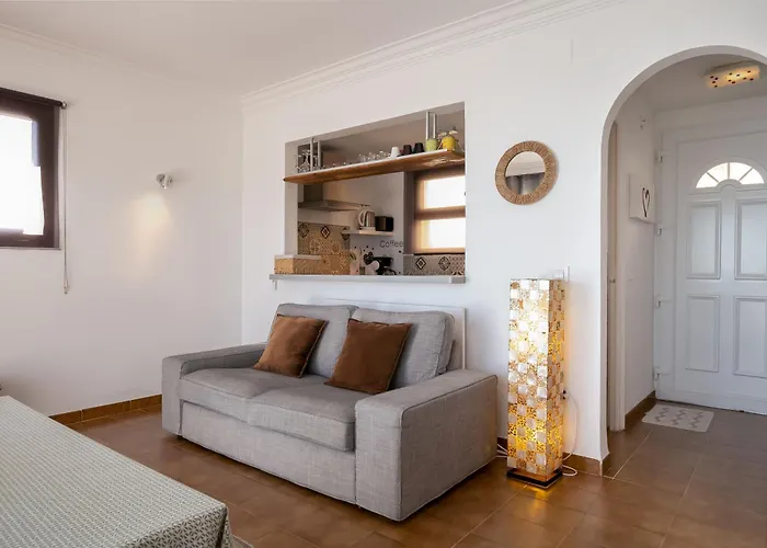 V036 - Joan Vinyoli 2 Roses