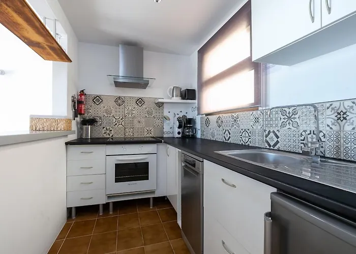 V036 - Joan Vinyoli 2 Roses